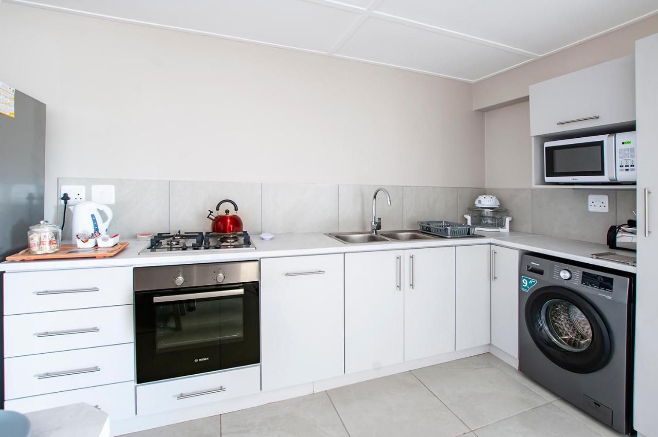 The Guinea Fowl Apartment Reebok Exterior photo